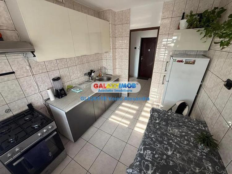 Apartament cu 2 camere semidecomandat, mobilat în Berceni