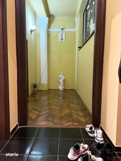 Apartament cu 5 camere semidecomandat în Șagului