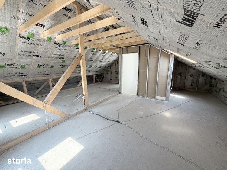 Casă cu 4 camere cu Teren 250 Mp în Central