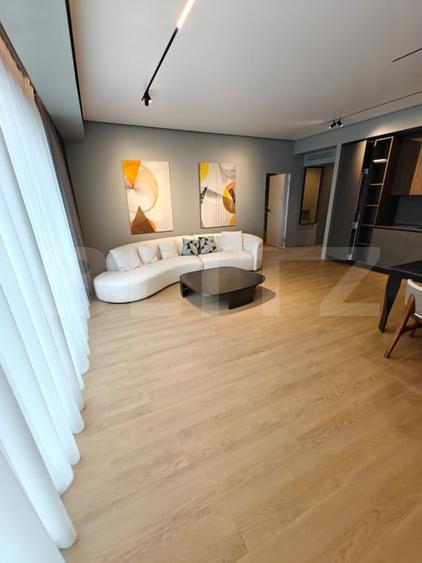 Apartament cu 2 camere decomandat, mobilat în Central
