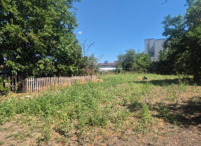 Teren Construcții intravilan de 1400 mp, în 23 August