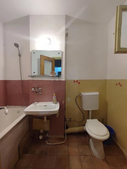 Apartament cu 2 camere decomandat în Negru Vodă