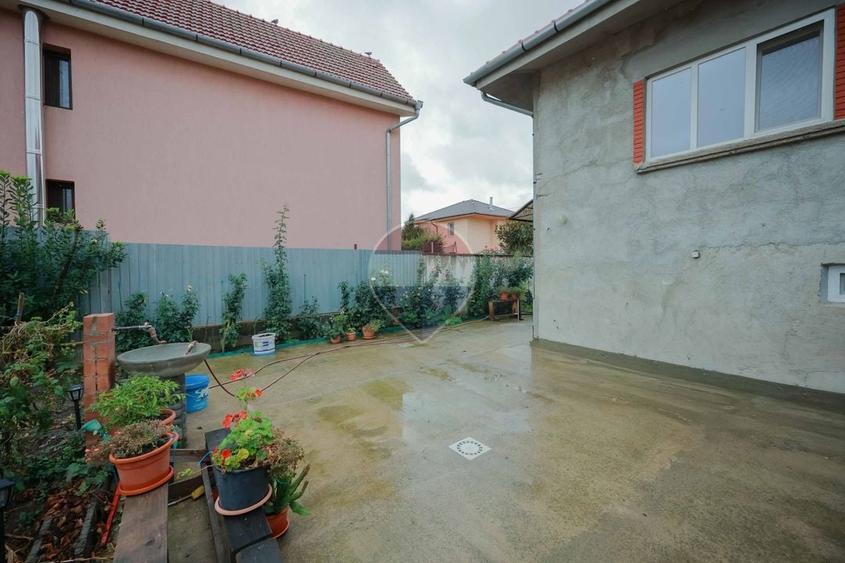Casă individuală cu 3 camere cu Teren 200 Mp în Nojorid
