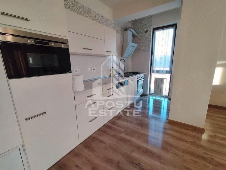 Apartament cu 2 camere decomandat în Complex Studențesc