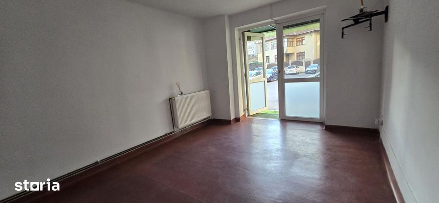 Spațiu comercial, de 71 mp, în Micro 5