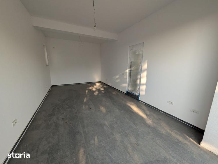 Casă cu 5 camere cu Teren 500 Mp în Ștefăneștii de Jos