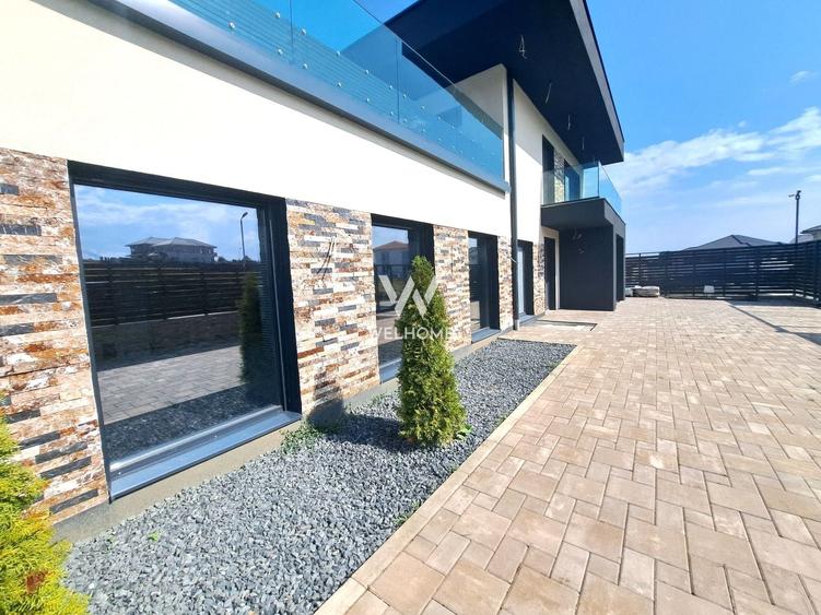 Casă individuală cu 5 camere cu Piscina în Exterior Est