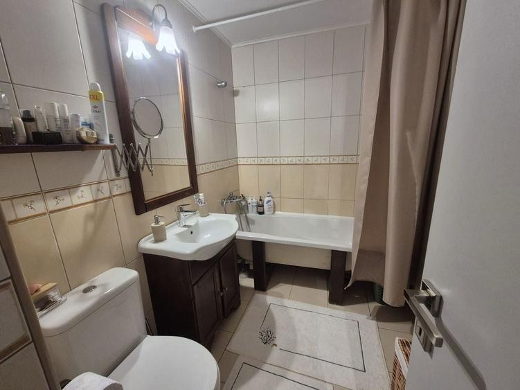 Apartament cu 3 camere decomandat în Ampoi 3