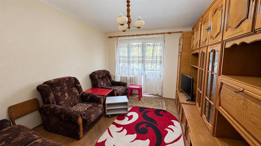 Apartament cu 3 camere decomandat în Vest