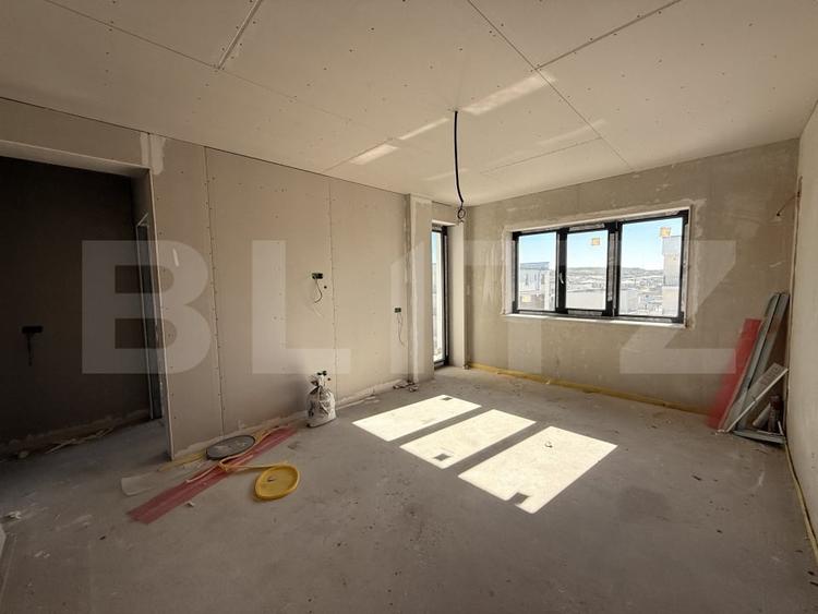 Apartament cu 2 camere decomandat în Est