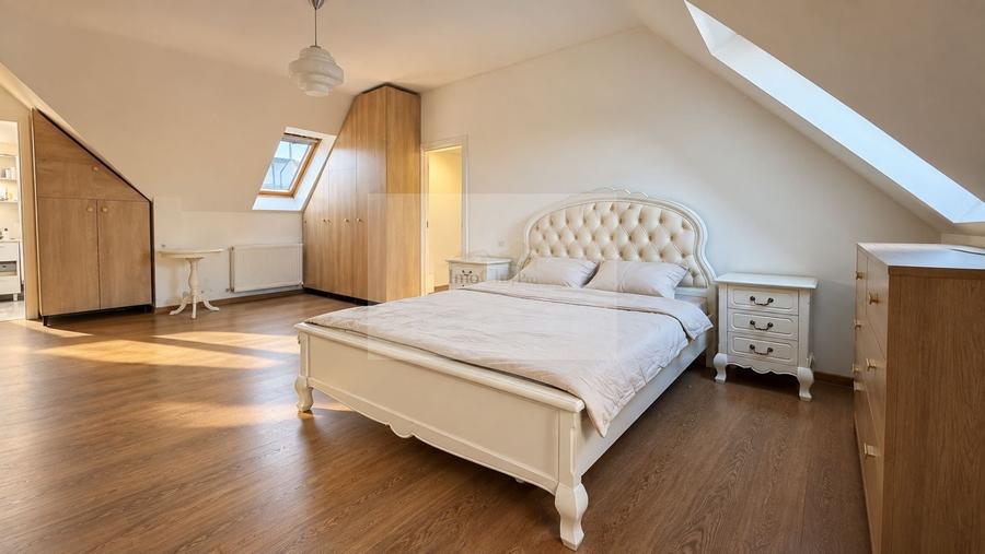 Duplex cu 5 camere cu Canalizare în Bună Ziua