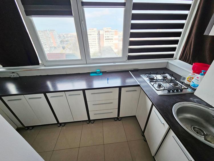 Apartament cu 3 camere decomandat în Mazepa 1