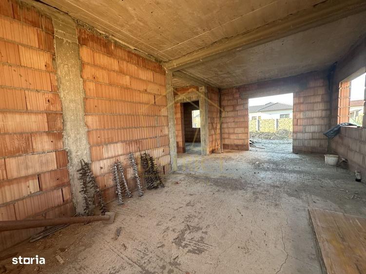 Casă cu 4 camere cu Teren 365 Mp în Central