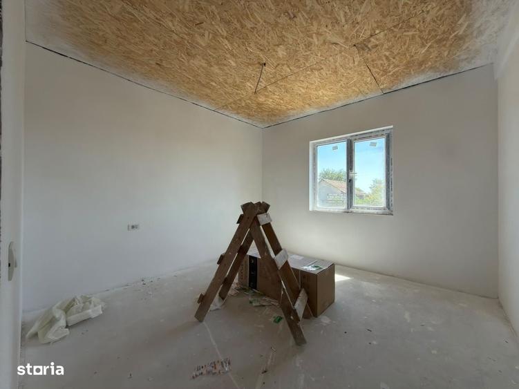 Casă cu 4 camere în Central
