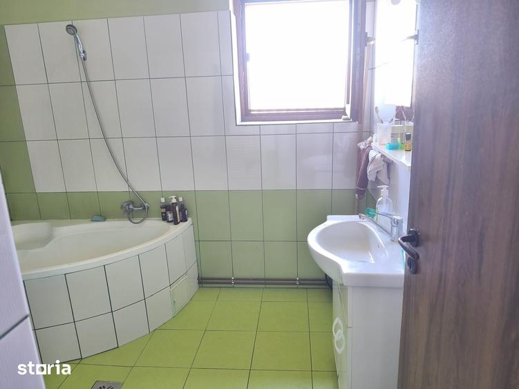 Casă cu 3 camere cu Teren 595 Mp în Ernei