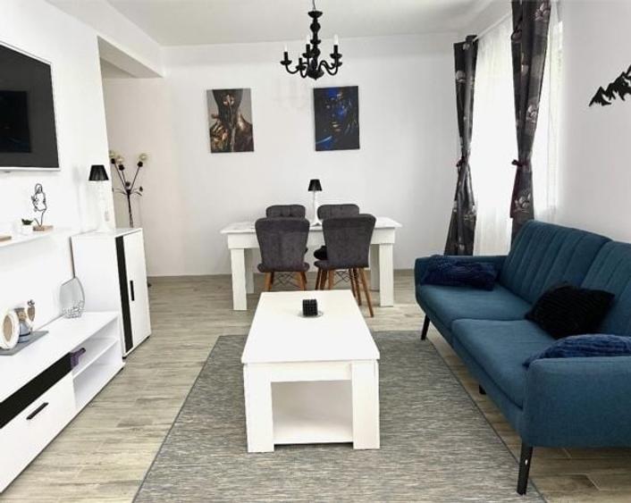 Casă cu 3 camere cu Teren 80 Mp în Central