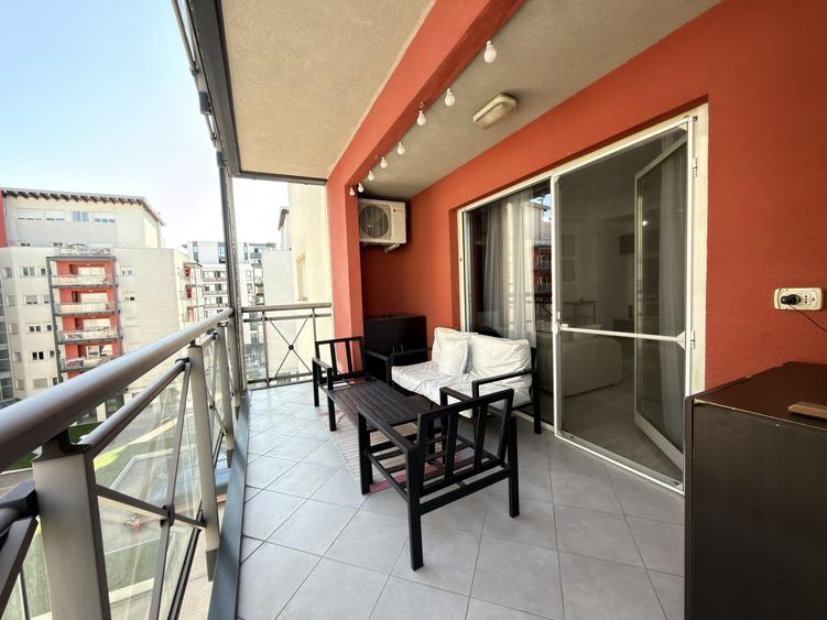 Apartament cu 2 camere semidecomandat, mobilat în Torontalului