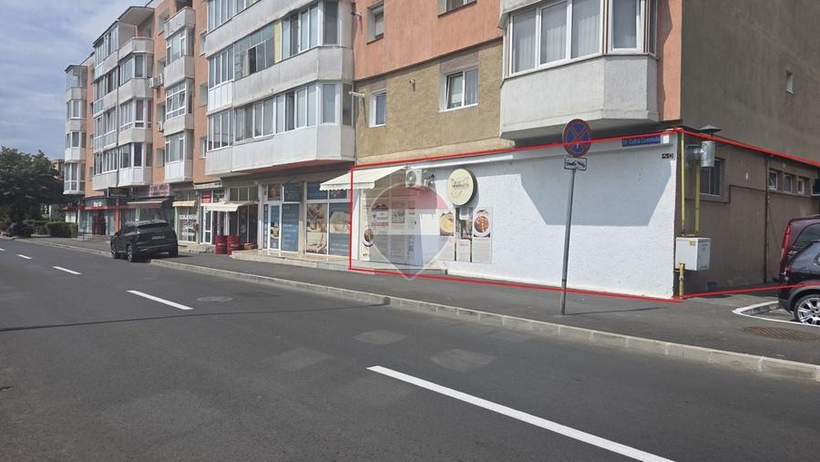 Spațiu comercial, de 83 mp, în Tractorul