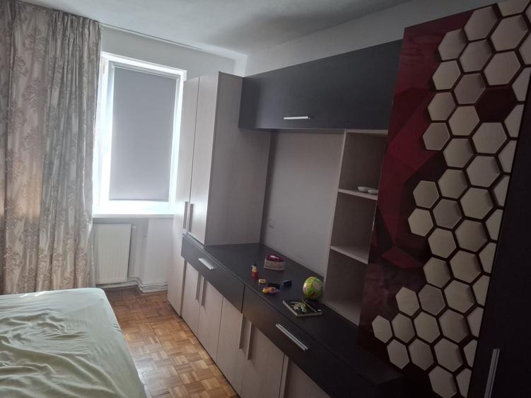 Apartament cu 2 camere decomandat în Terezian