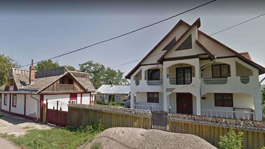 Casă individuală cu 5 camere cu Teren 1600 Mp în Timișești