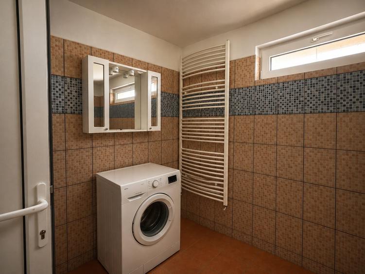 Casă individuală cu 4 camere cu Teren 1528 Mp în Letca Nouă