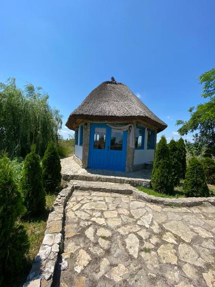 Casă individuală cu 6 camere cu Canalizare în Caraorman