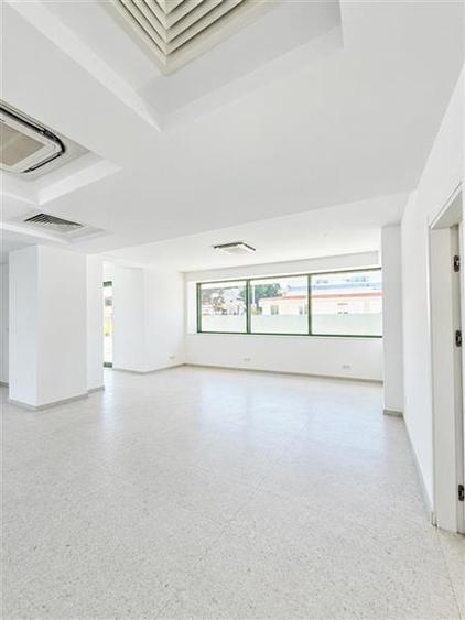Spațiu comercial, de 93 mp, în Moșilor
