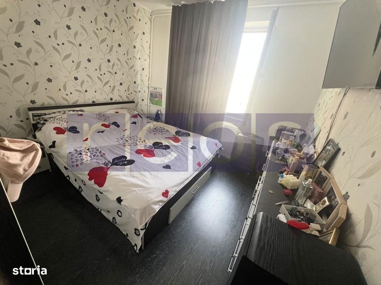 Apartament cu 4 camere semidecomandat în Crângași