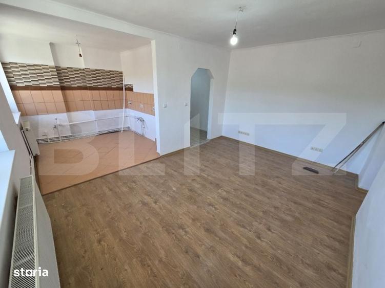 Apartament cu 3 camere decomandat în Derșida