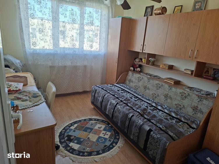 Apartament cu 2 camere semidecomandat în Malu Roșu