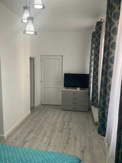 Apartament cu 2 camere semidecomandat în Petru Rareș