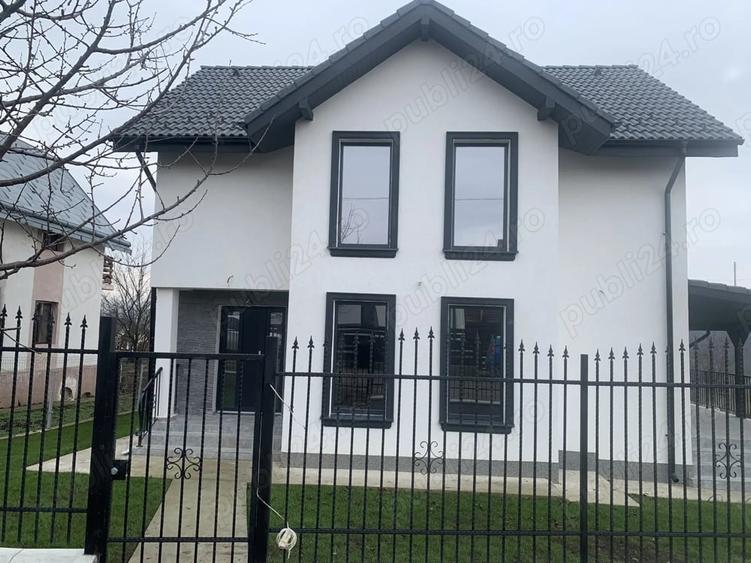 Casă cu 5 camere cu Teren 400 Mp în Valea Adâncă
