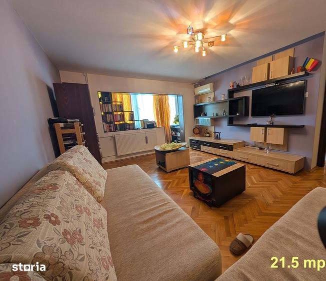 Apartament cu 4 camere decomandat în Steaua