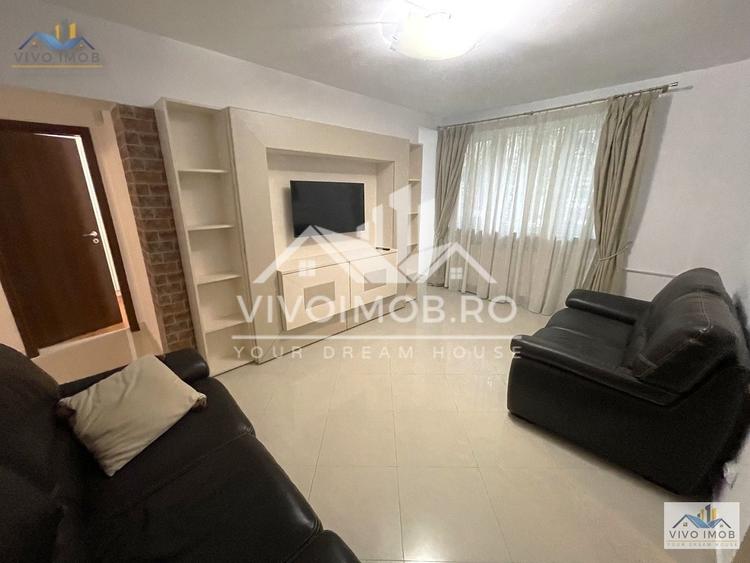Apartament cu 3 camere semidecomandat, mobilat în Timpuri Noi