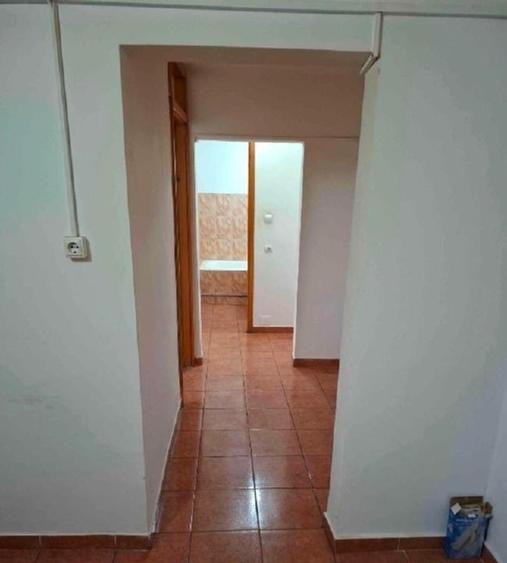 Apartament cu 3 camere decomandat în Steaua