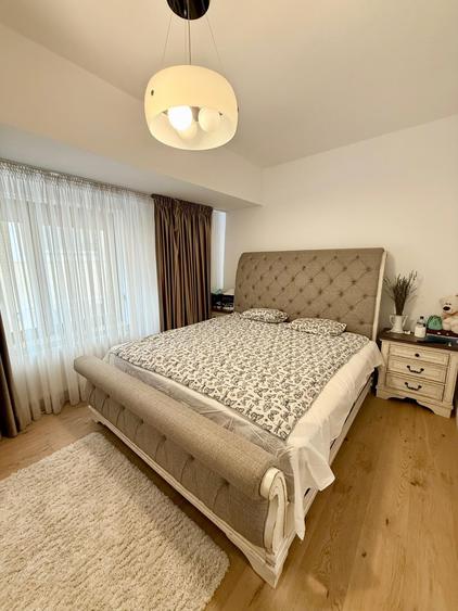 Apartament cu 4 camere decomandat în Herăstrău