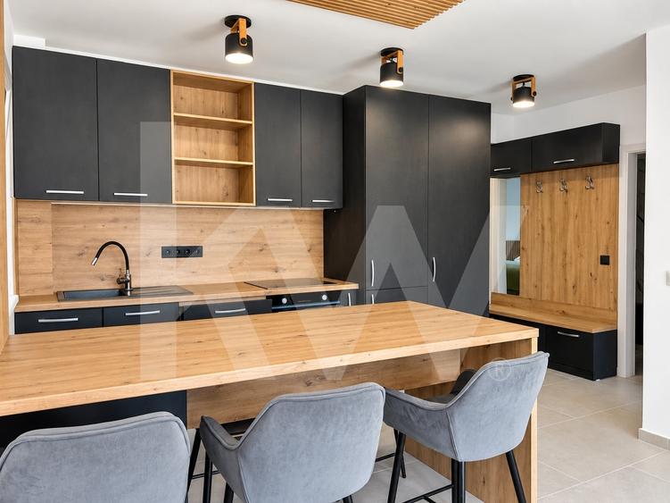 Apartament cu 3 camere decomandat în Cristian