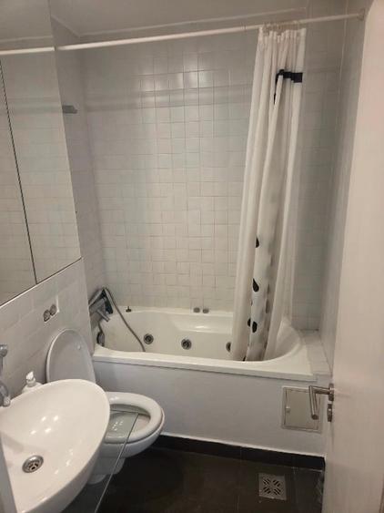 Apartament cu 2 camere semidecomandat în Barbu Văcărescu