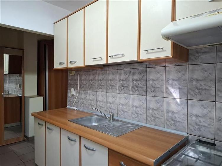 Apartament cu 2 camere semidecomandat, mobilat în Gară