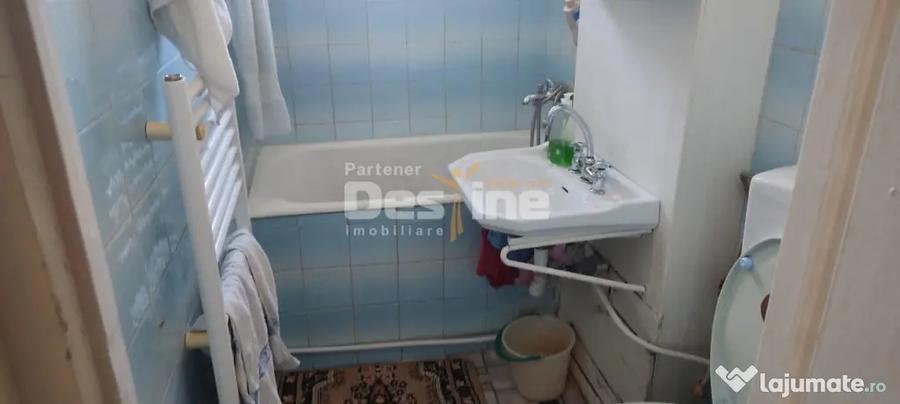 APARTAMENT CU 2 CAMERE SEMIDECOMANDAT ZONA FOARTE BUNA - 1