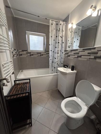Apartament cu 3 camere în 1 Mai