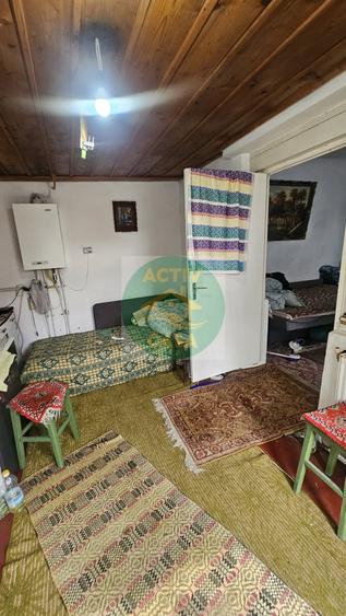 Casă cu 4 camere cu Teren 480 Mp în Est