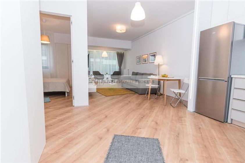Apartament cu 2 camere semidecomandat, mobilat în Pipera