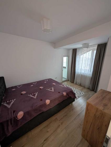 Apartament cu 2 camere semidecomandat în Valea Adâncă
