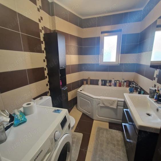 Casă cu 5 camere cu Teren 315 Mp în Moșnița Nouă