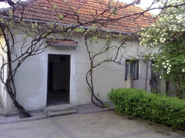 Casă cu 4 camere cu Teren 728 Mp în Gurahonț