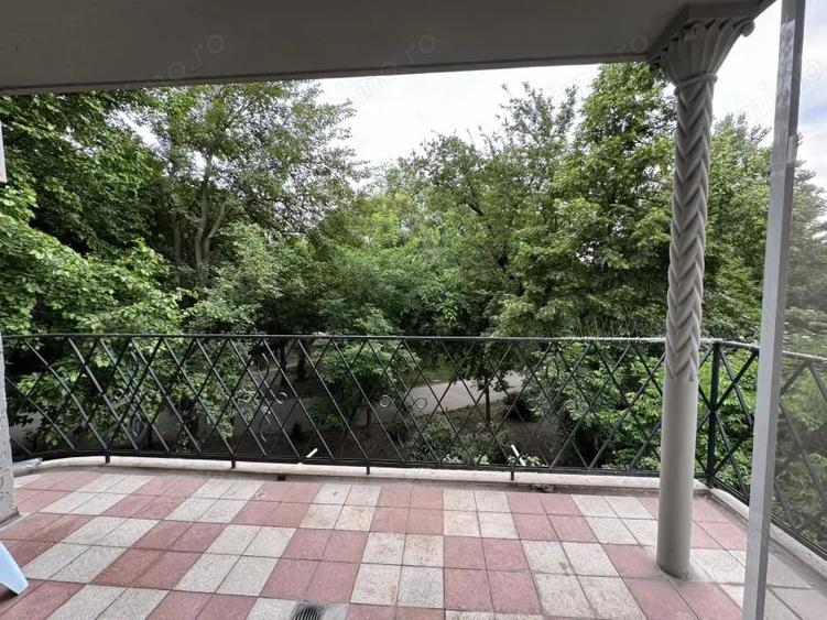Apartament fermecator cu vedere in parcul Cismigiu - 13