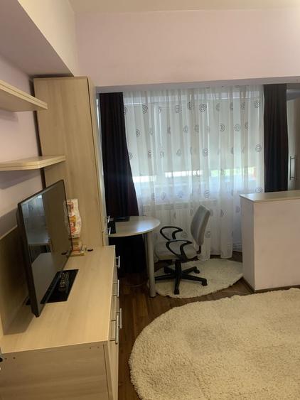 Apartament cu 3 camere decomandat în Năvodari Tabără