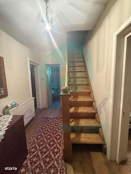 Casă cu 4 camere în Moara Domnească
