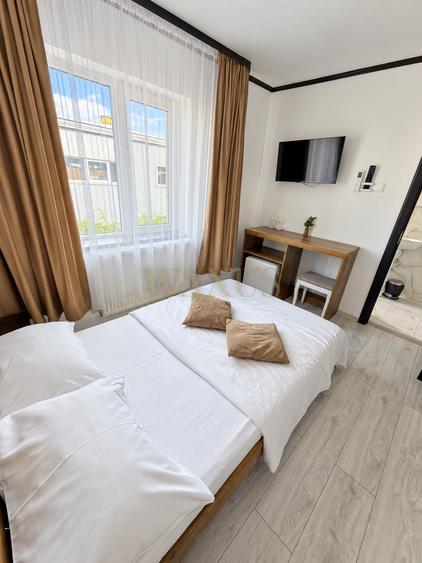 Hotel/Pensiune, de 1,480 mp, în Sud